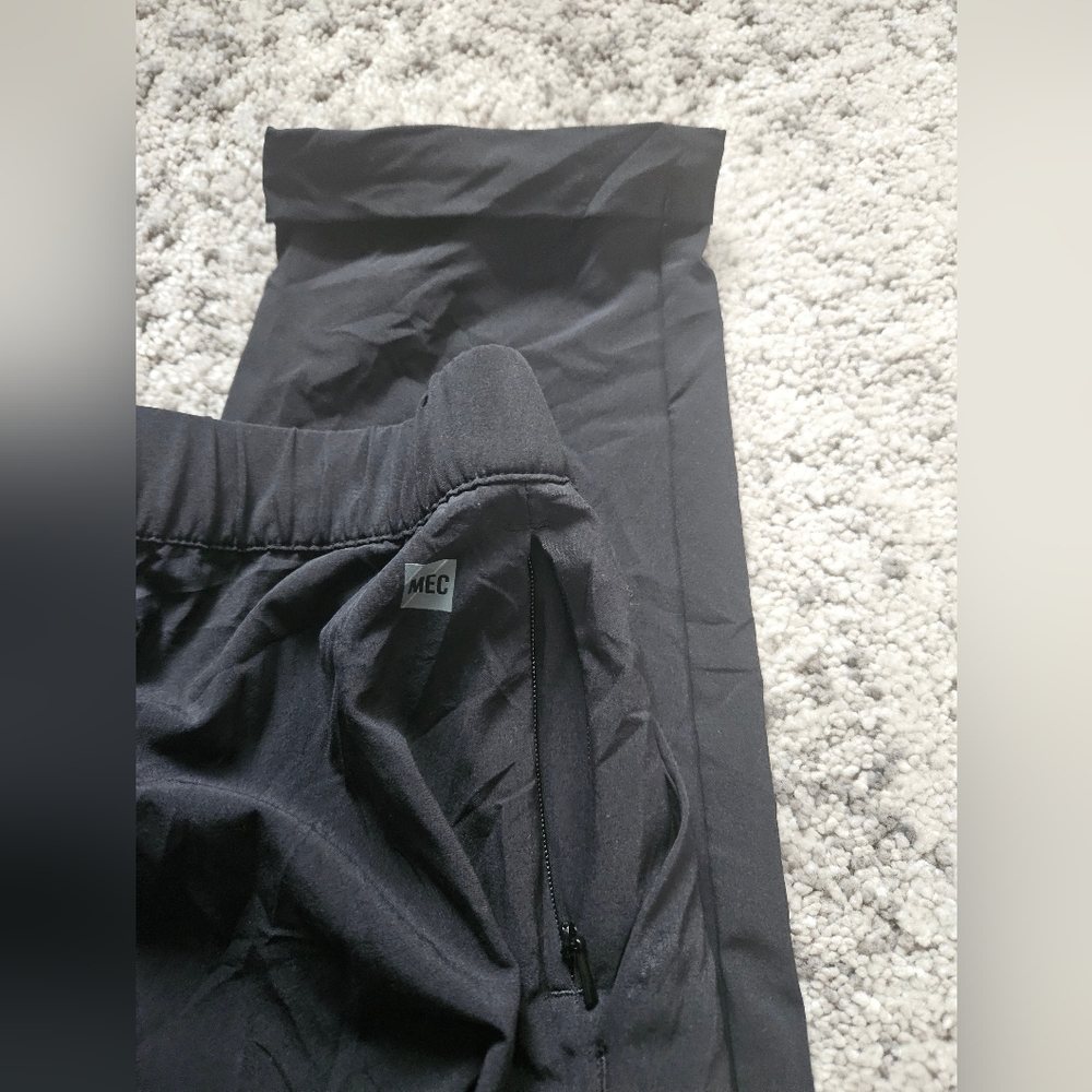 MEC Pants - Picture 8 of 8
